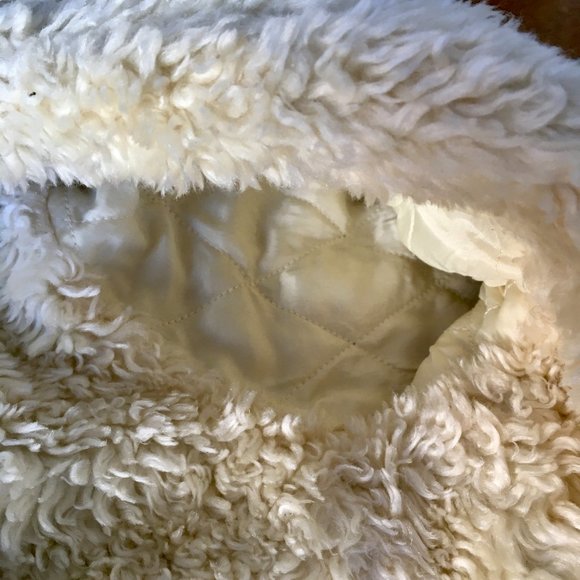 Classic camel-colored sherpa-lined coat - Picture 7 of 9